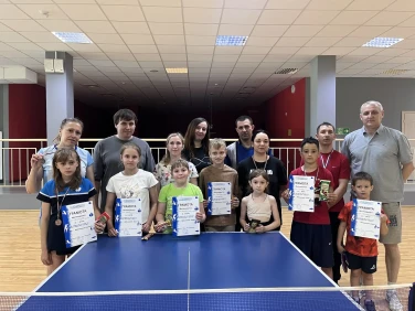 Семейный турнир по настольному теннису "Мы - теннисная семья"